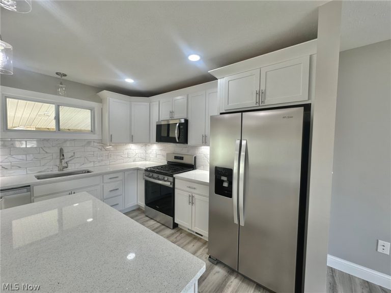 720 57th Street, Vienna, WV - Photo 5