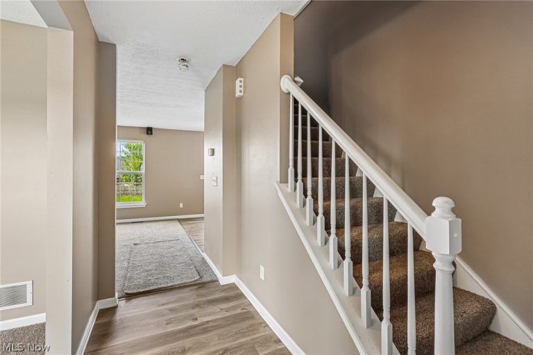 38210 Kingston Drive, North Ridgeville, OH - Photo 5