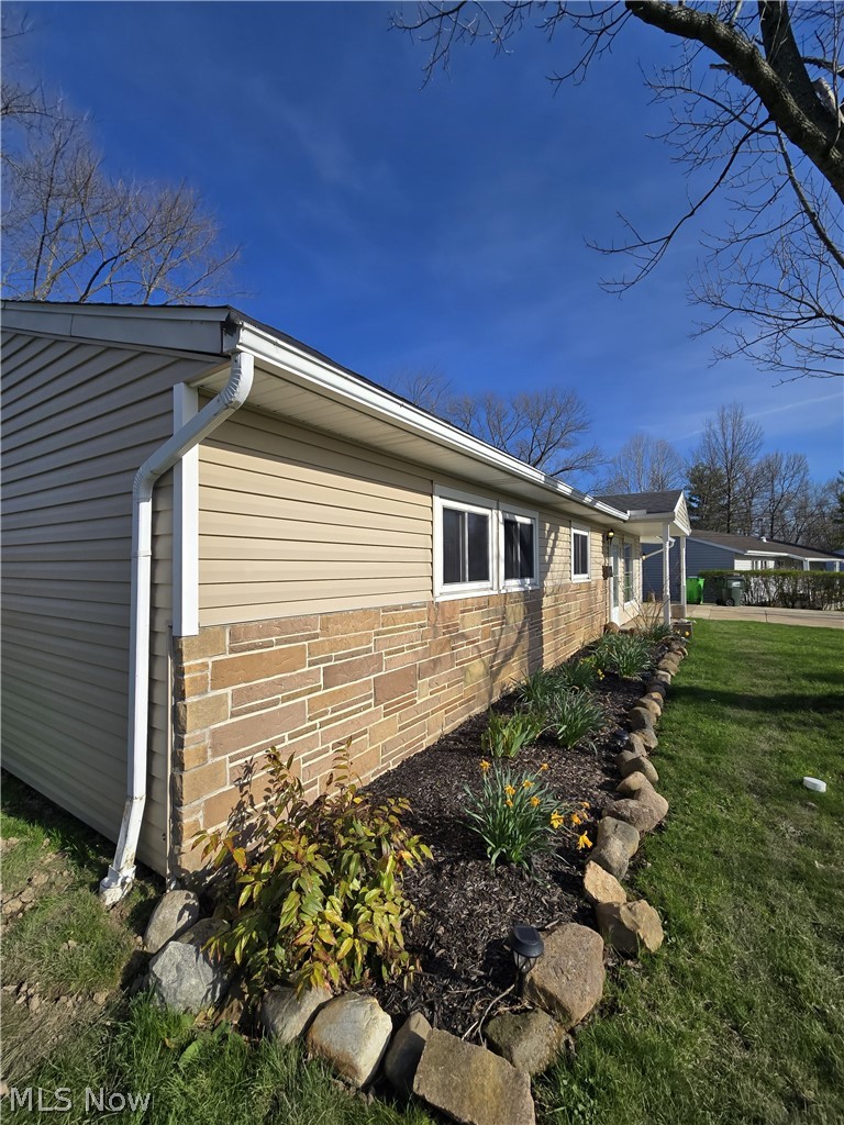 6279 Tonbridge Court, Bedford Heights, OH - Photo 6