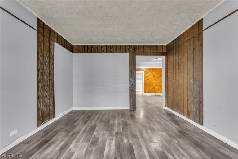 2037 98th Street, Cleveland, OH - Photo 6