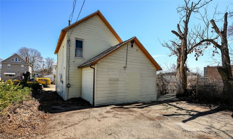 868 Main Street, Akron, OH - Photo 6