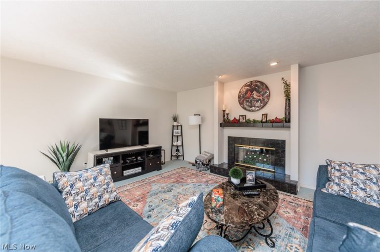 12410 Altis Court, Strongsville, OH - Photo 6