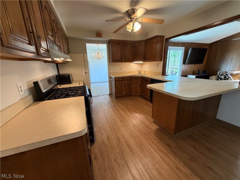 4614 Telhurst Road, South Euclid, OH - Photo 6