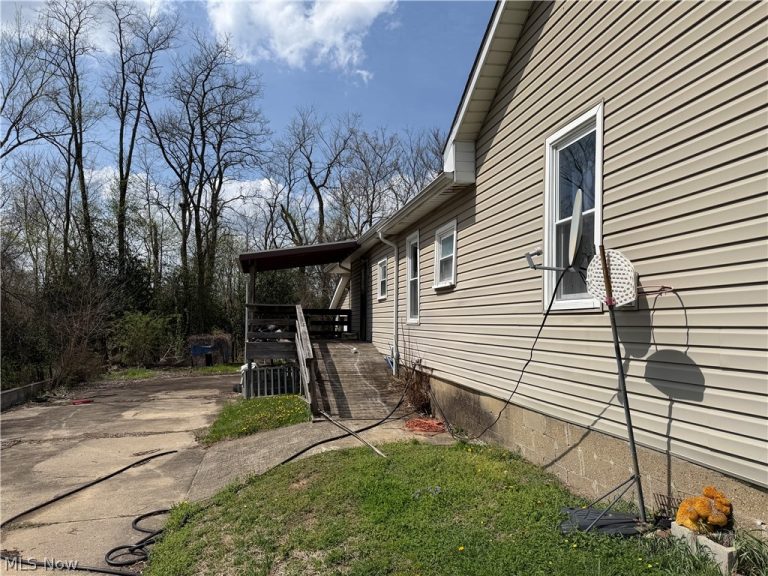 551 Carey Street, Zanesville, OH - Photo 4