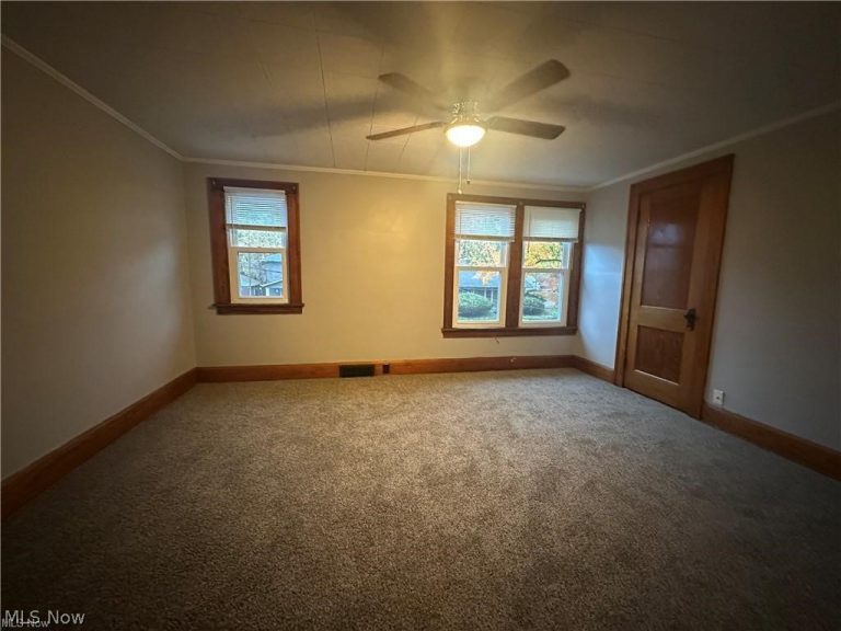 1101 Estelle Court, Niles, OH - Photo 8