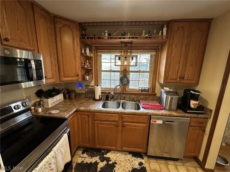 53562 High Ridge Road, Bridgeport, OH - Photo 6