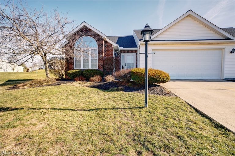 5685 Jason Oval, Medina, OH - Photo 2