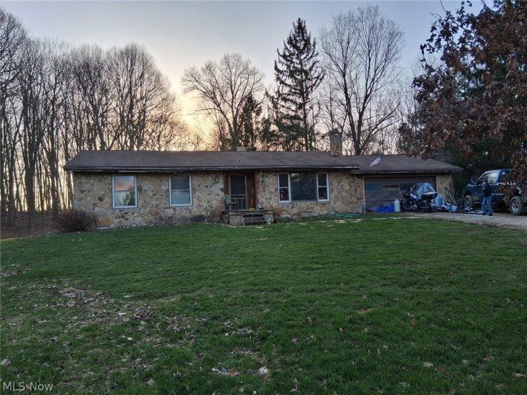 9918 Overton Road, Burbank, OH, 44214