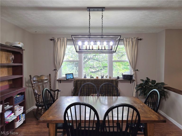 67 Suzanne Street, Washington, WV - Photo 2