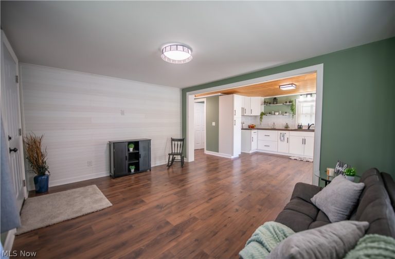 324 Charlotte Avenue, Canton, OH - Photo 5