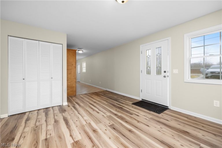 12452 Island Road, Grafton, OH - Photo 4