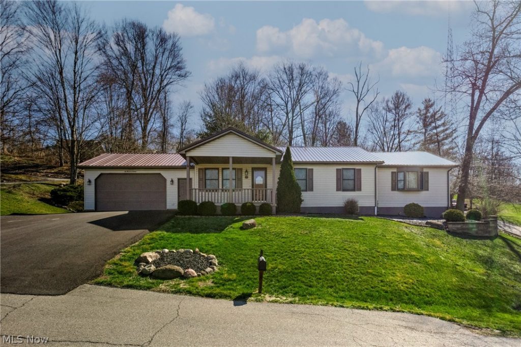 616 James Street, East Palestine, OH