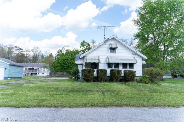 557 Sunshine Avenue, Youngstown, OH - Photo 3