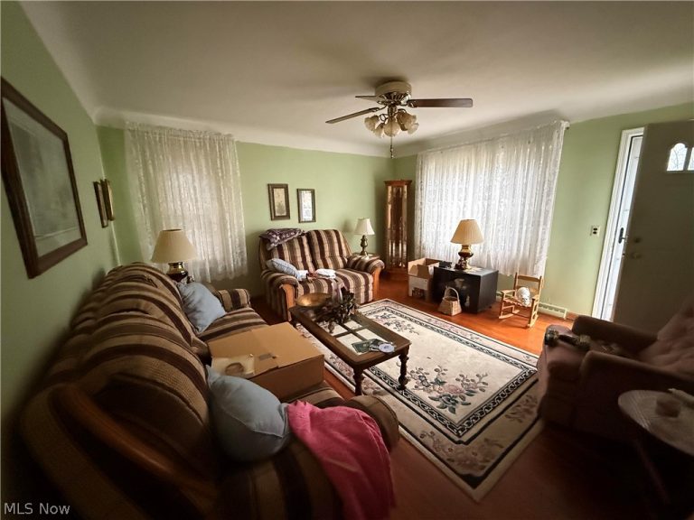 35288 Beach Park Avenue, Eastlake, OH - Photo 8