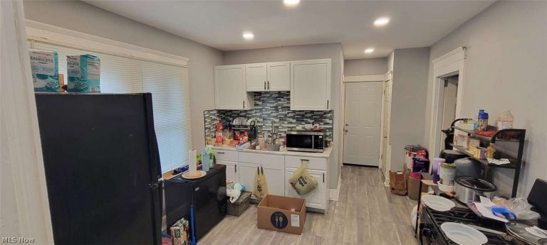 3568 67th Street, Cleveland, OH - Photo 3