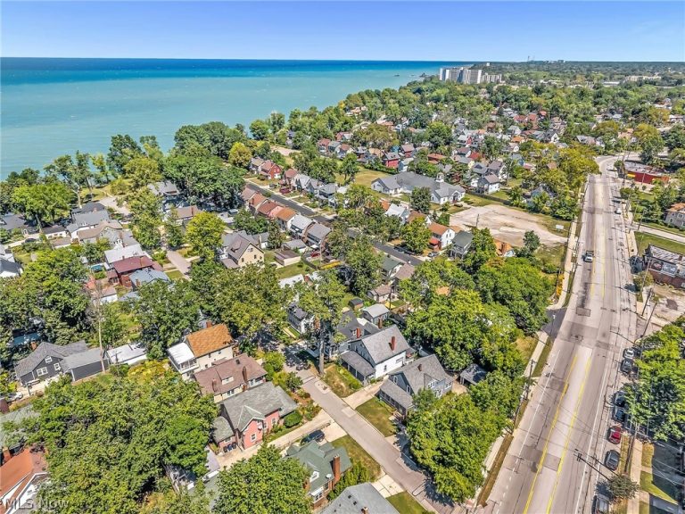 323 Groveland Club Drive, Cleveland, OH - Photo 4