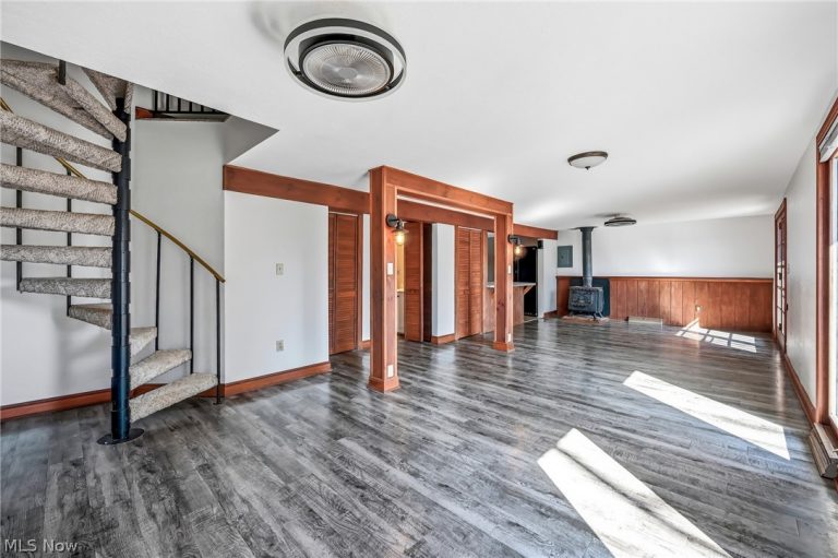 1511 Lake Front Drive, Salem, OH - Photo 8