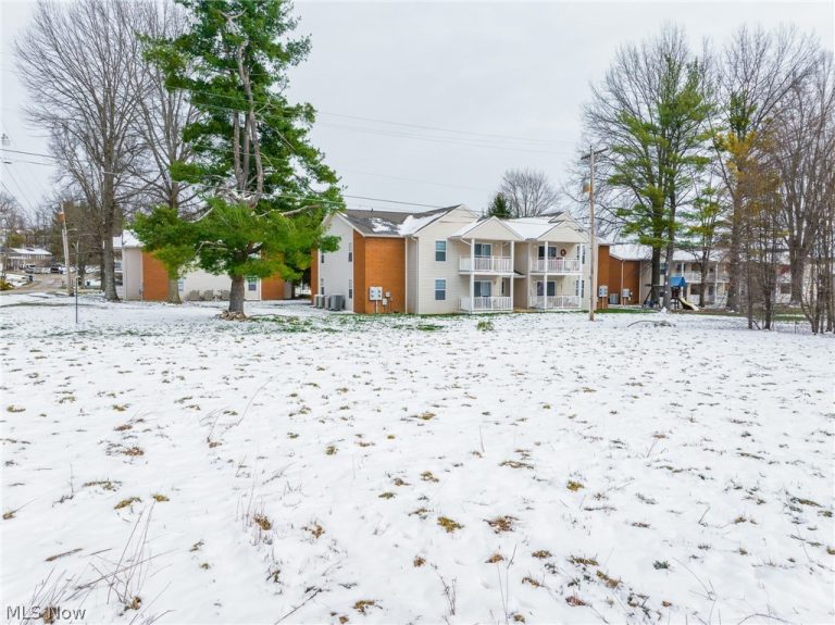 207 Meadowbrook Drive, Byesville, OH - Photo 3