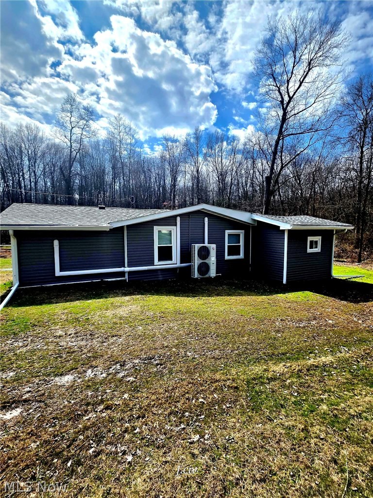 3698 Buena Vista Drive, Hubbard, OH - Photo 3