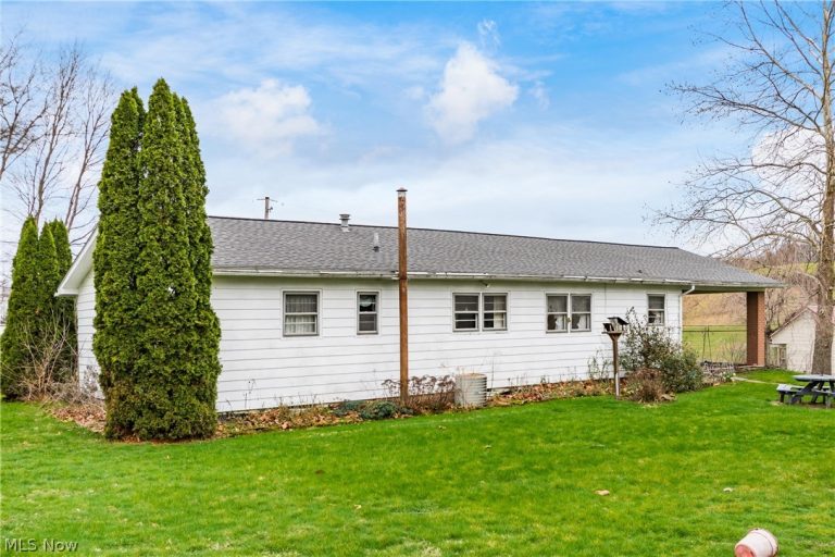 2419 Chandlersville Road, Zanesville, OH - Photo 5