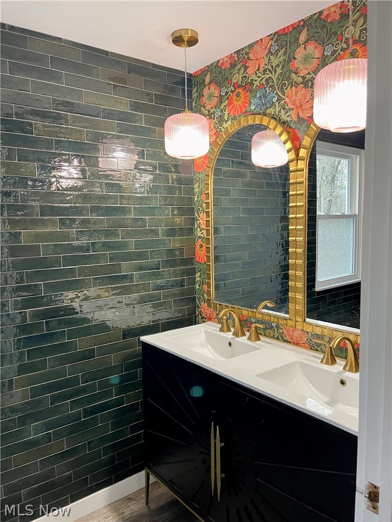 333 Parkway Drive, Berea, OH - Photo 2