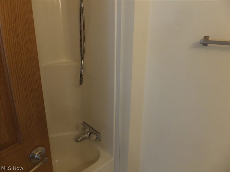 330 Gemini Drive, Dover, OH - Photo 8