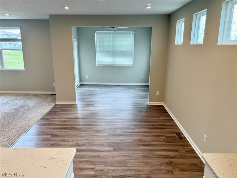 23755 Rebecca Lane, Columbia Station, OH - Photo 6