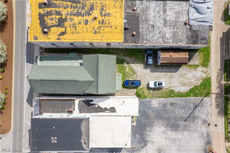 2815 Grand Central Avenue, Vienna, WV - Photo 5