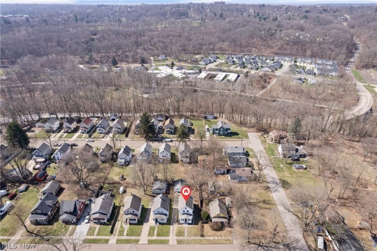 462 Spaulding Street, Akron, OH - Photo 2