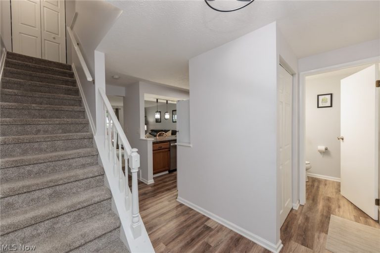4757 Ledgewood Drive #9-D, Medina, OH - Photo 4