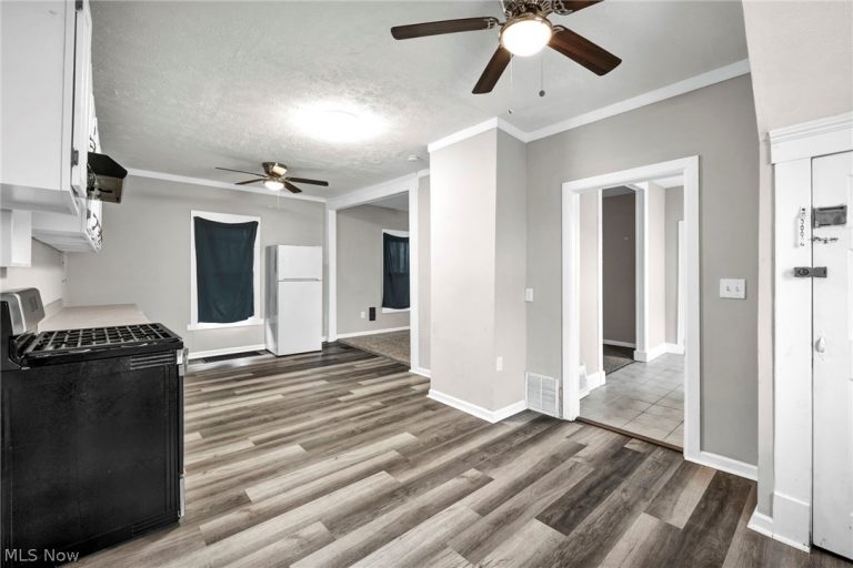 127 35th Street, Lorain, OH - Photo 6