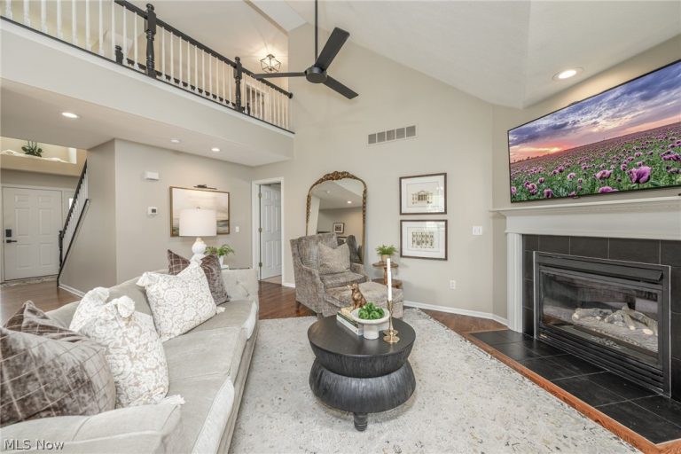 448 Reserve Drive, Cuyahoga Falls, OH - Photo 8