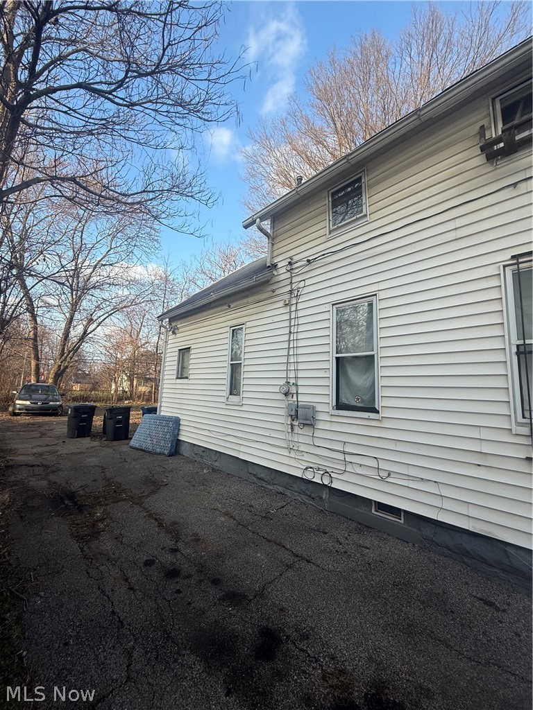 9515 Easton Avenue, Cleveland, OH - Photo 3