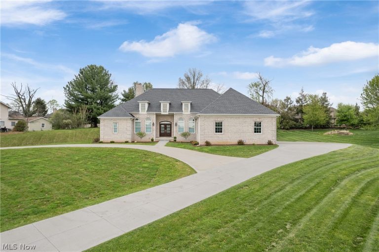 6443 Hills and Dales Road, Canton, OH, 44708