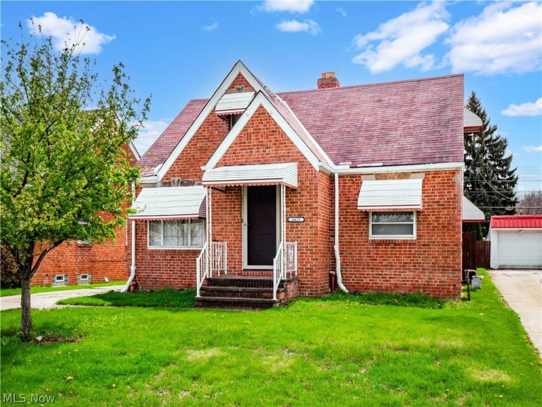 4423 Grantwood Drive, Parma, OH, 44134