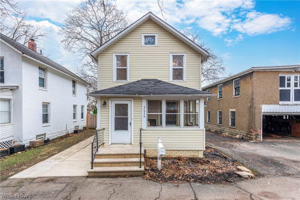 37948 Barnes Court, Willoughby, OH