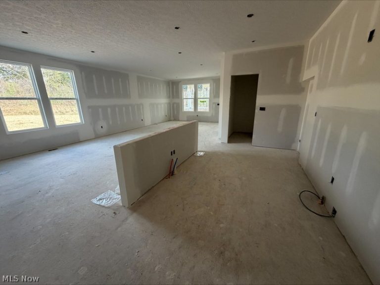 2073 Glenmont Drive, Brunswick, OH - Photo 4
