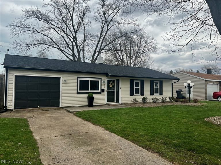 4904 Lisbon Circle, Sandusky, OH - Photo 2