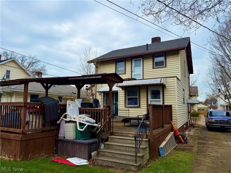 13705 Courtland Avenue, Cleveland, OH - Photo 6
