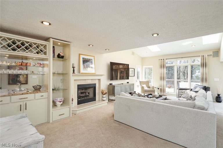 483 Beaverbrook Drive, Bath, OH - Photo 8