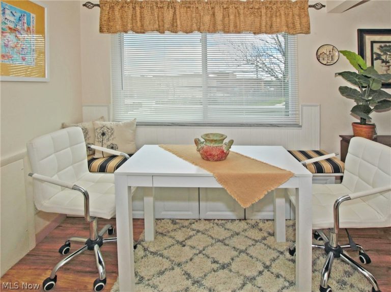 25600 Country Club Boulevard #18, North Olmsted, OH - Photo 6