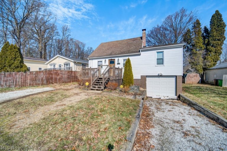 2719 Mohican Boulevard, Lakemore, OH - Photo 3