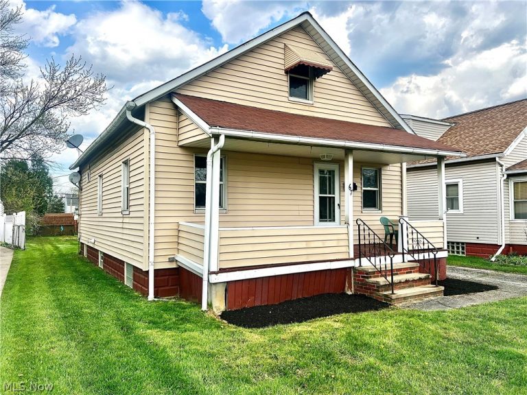 67 Forbes Road, Bedford, OH - Photo 2