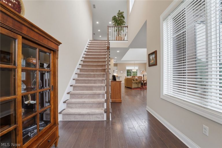2440 Edgewood Trace, Pepper Pike, OH - Photo 8