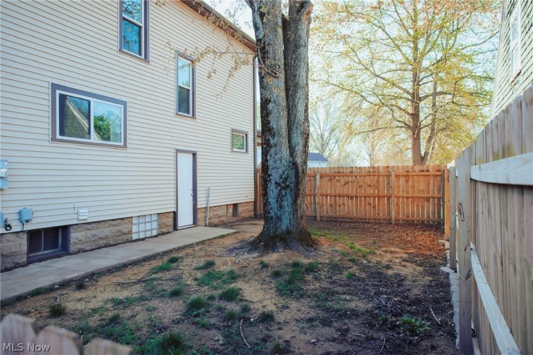 935 Front Street, Dover, OH - Photo 4