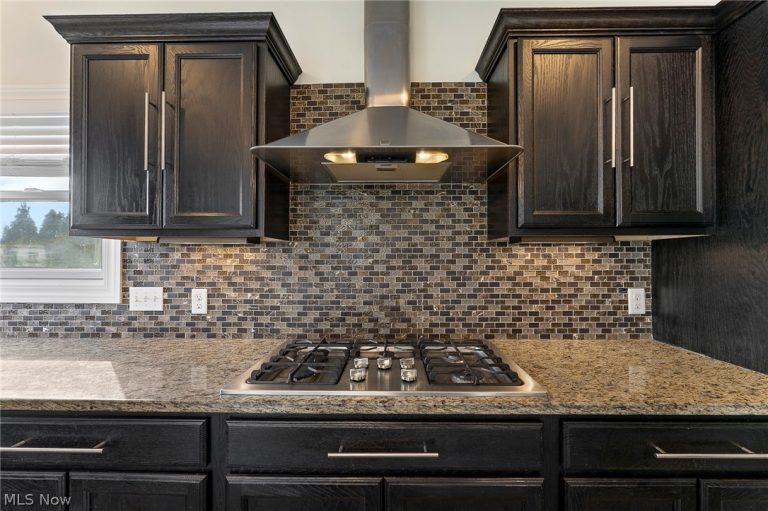 524 Berklee Drive, Poland, OH - Photo 3