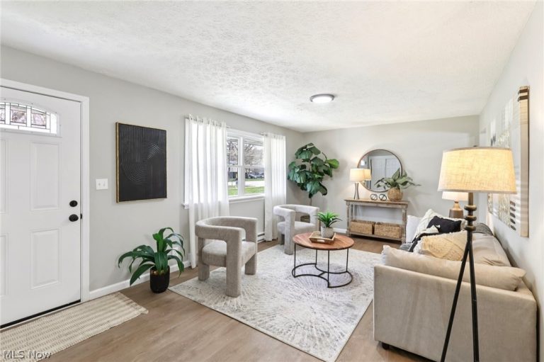 7412 Hopkins Road, Mentor, OH - Photo 3