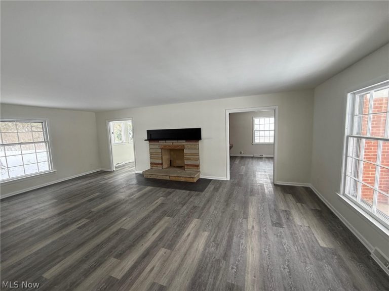22350 Woodland Road, Shaker Heights, OH - Photo 2