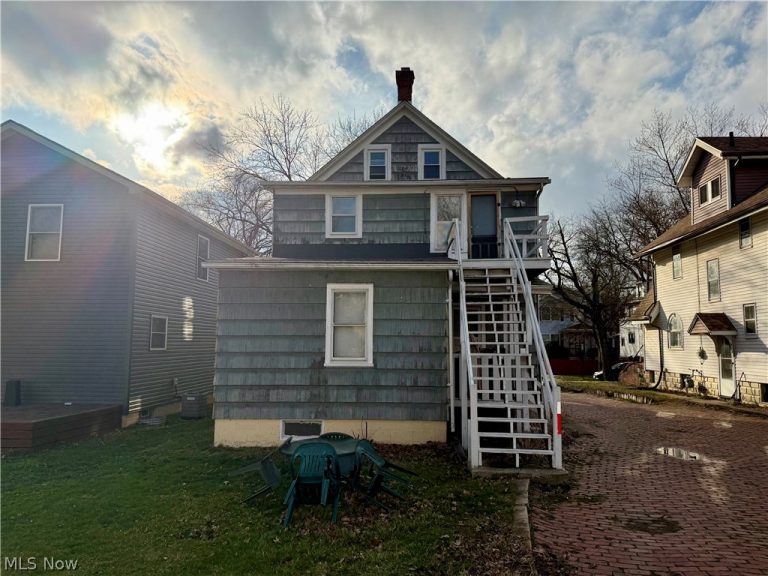1383 Curtis Street, Akron, OH - Photo 3