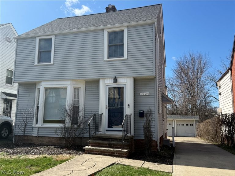 1924 Powell Avenue, Cleveland Heights, OH, 44118
